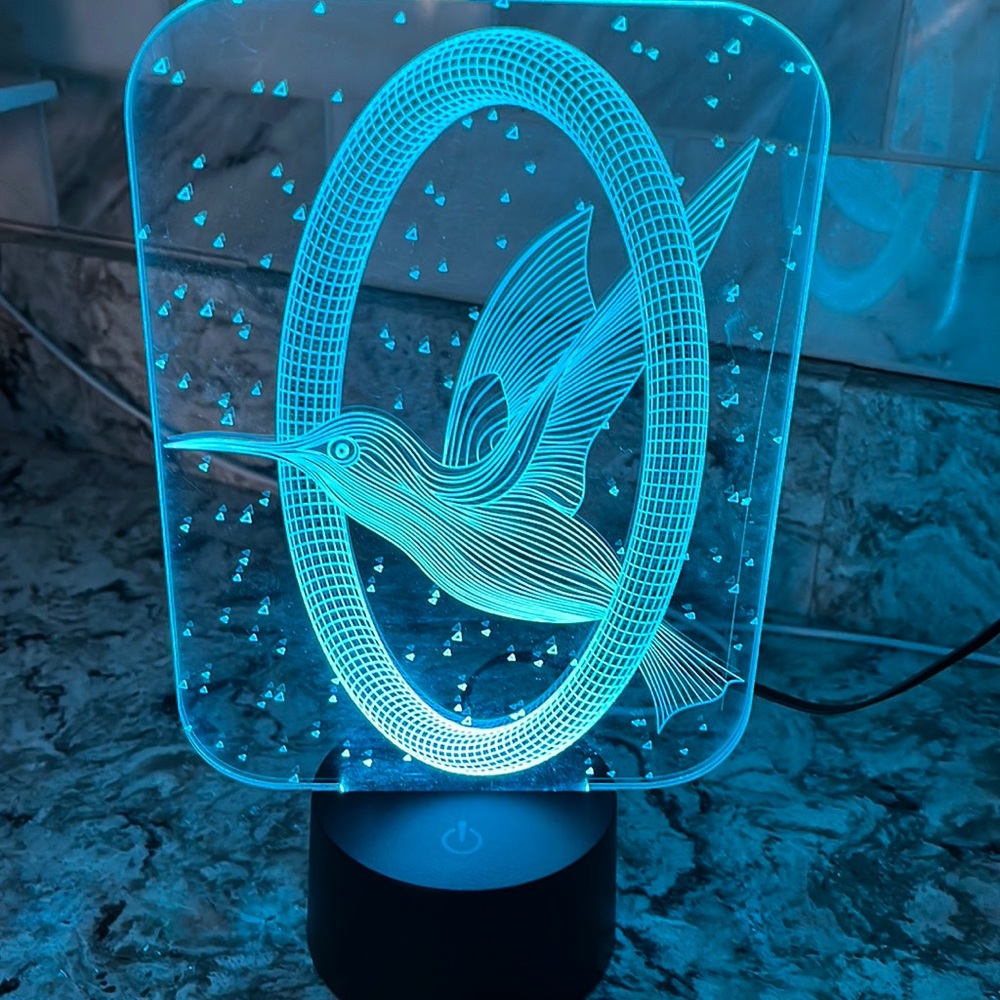 Hummingbird 3d acrylic lamp.